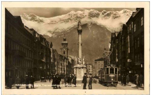 Innsbruck - Maria Theresienstrasse mit Strassenbahn