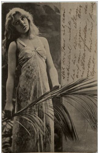 Frau - Flora