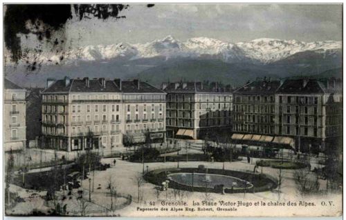 Grenoble - La Place Victor Hugo