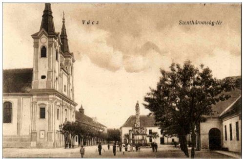 Vacz - Szentharomsag-ter