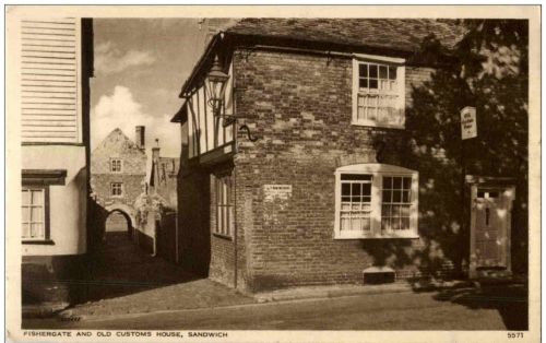 Sandwich - Fishergate and old Customs House