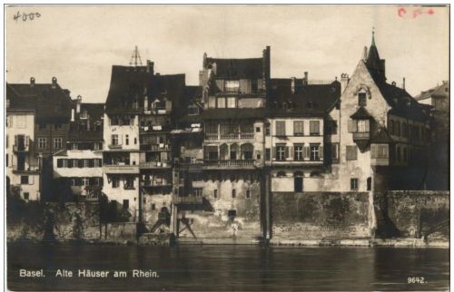 Basel - Alte Häuser am Rhein