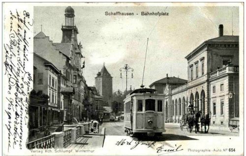 Schaffhausen - Bahnhofplatz mit Tram