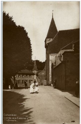Colombier - Entree de la Caserne