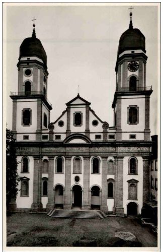 Kirchenfassade von St. Urban