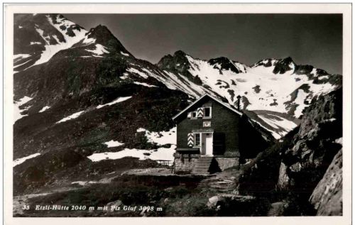 Etzli Hütte mit Piz Giuf - Berghütte