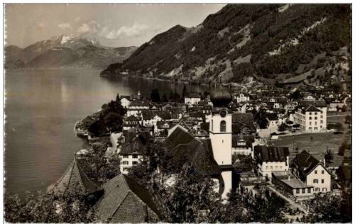 Gersau mit Pilatus