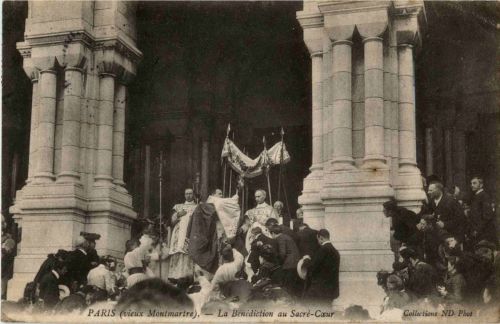 Paris - Le Benediction au Sacre Coeur