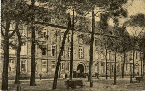 Douai - Caserne