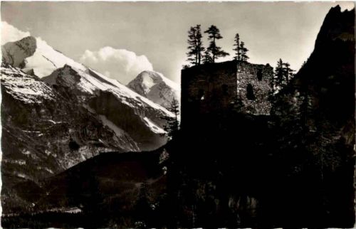 Ruine Felsenburg bei Blausee