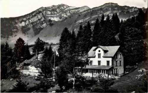 Ferienheim Neumünster Kennealp ob Mollis