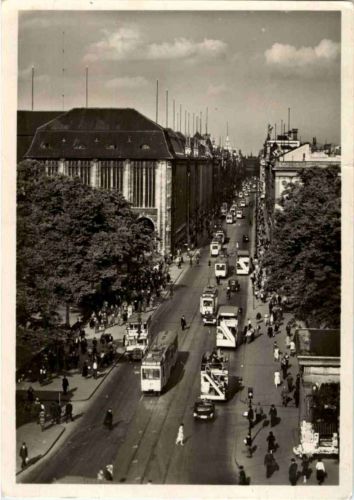 Berlin - Blick in die Leipziger Strasse