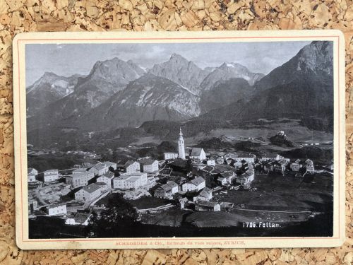 Schloss Tarask auf dickem Karton