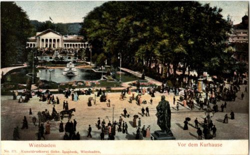 Wiesbaden - vor dem Kurhaus