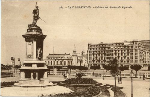San Sebastian - Estatua del Almirante