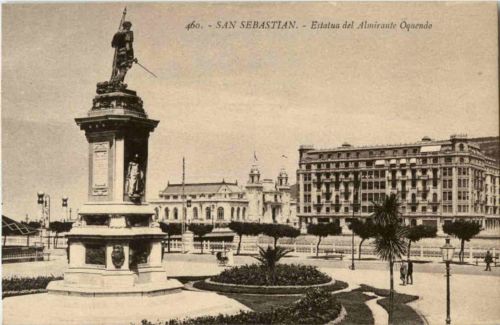 San Sebastian - Estatua del Almirante