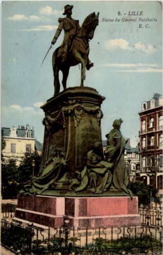 Lille - Statue du General Faidberbe