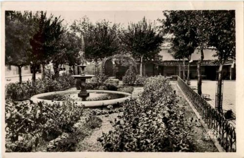 Souk el Arba - Jardin de la Place