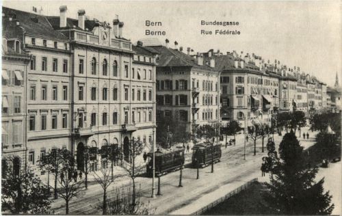 Bern - Bundesgasse mit Tram
