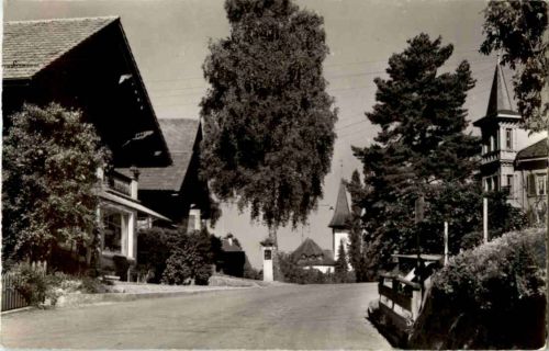 Sigriswil - Dorfstrasse mit Kirche