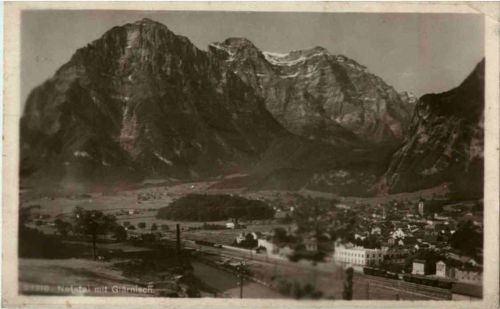 Netstal mit Glärnisch