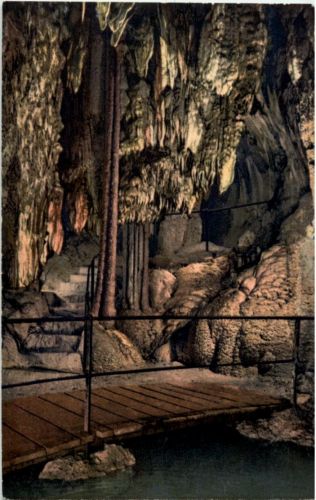 Tropfsteingrotten in der Hölle bei Baar