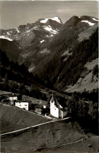 Kirche Binn mit Hüllehorn