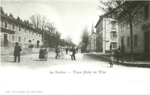 Le Sentier - Place Hotel de Ville - Repro