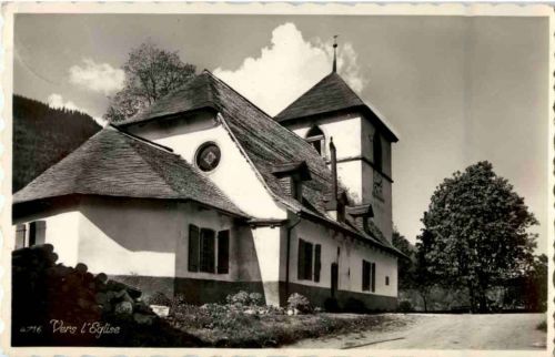 Vers l Eglise
