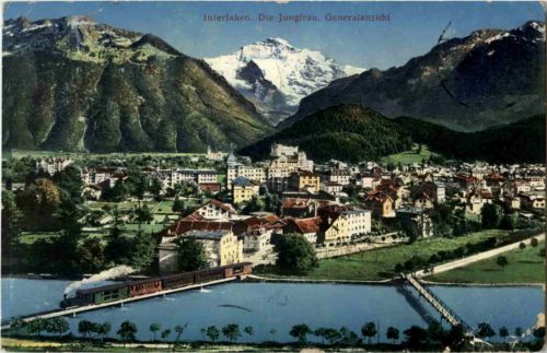 Interlaken mit Eisenbahn