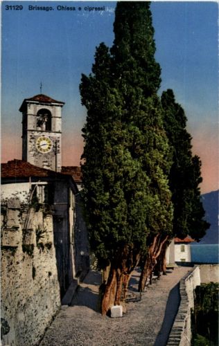 Brissago- chiesa e cipressi