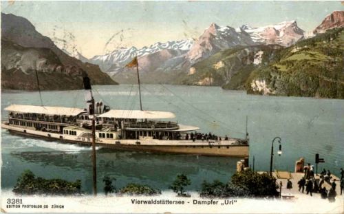 Vierwaldstättersee mit Dampfer Uri