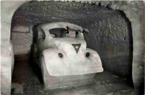 Jungfraujoch - Auto im Eispalast