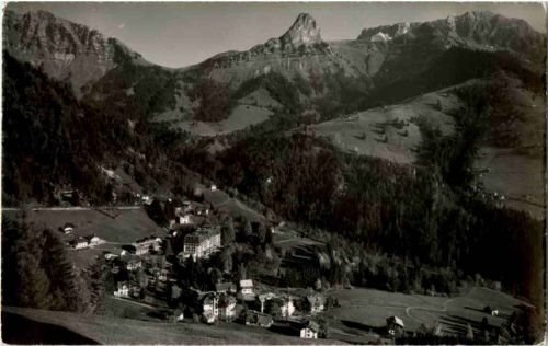 Les Avants