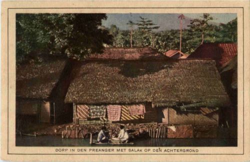 Dorp in den Preanger met Salak op den Achtergrond