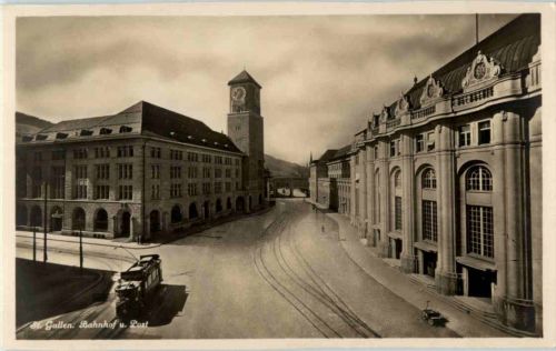 St. Gallen - Bahnhof mit Tram