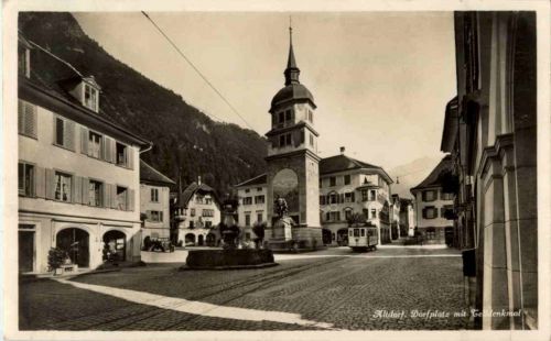 Altdorf mit Tram