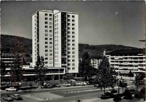 Zürich - Hochhaus im gut