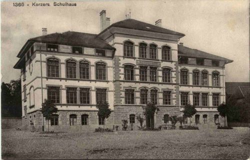 Kerzers - Schulhaus