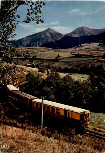 Le petit train - Ligne SNCF Villefranche de Confient a la Tour de Carol