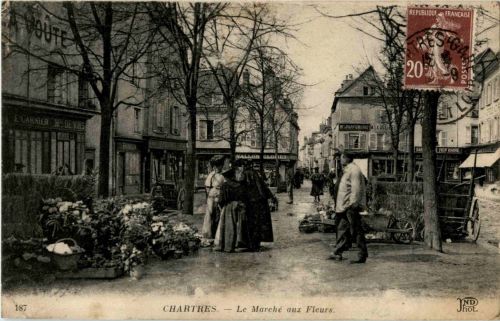 Chartres - Le Marche aux Fleurs
