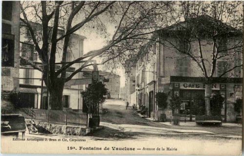 Fontaine de Vaucluse - Avenue de la Mairie