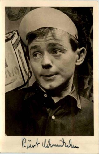 Kurt Schmidtchen mit Autogramm - Emil und die Detektive