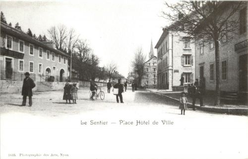 Le Sentier - Place Hotel de Ville - Repro
