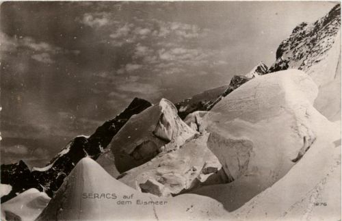 Seracs auf dem Eismeer