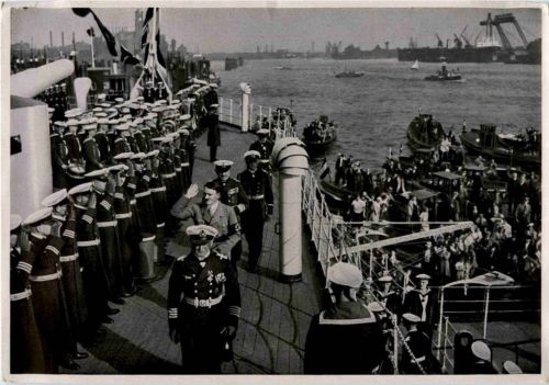 Besuch des Führers auf der Schleswig Holstein