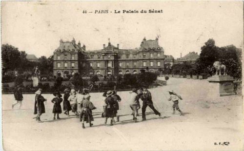 Paris - Le Palais du Senat