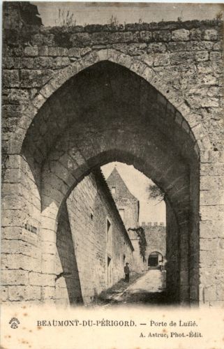 Beaumont du Perigord - Porte de Luzie