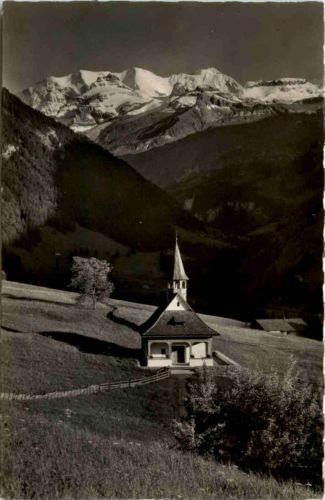 Kiental - Kapelle mit Blümlisalp