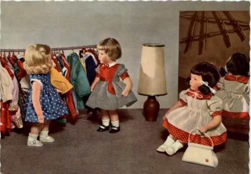 Spielzeug - Doll